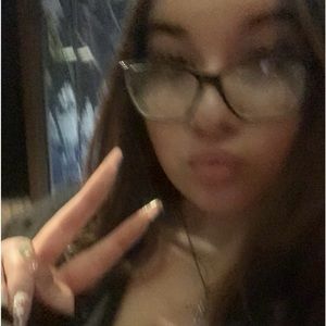 Meet your Posher, Hailey